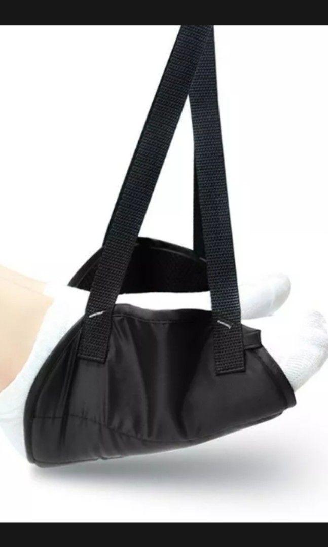 LEG REST FOR AIRPLANE OR CAR, Hobbies & Toys, Travel, Travel Essentials