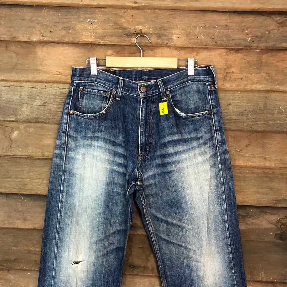 Levis 543 Blue distressed DEnim Jeans Pants 3922