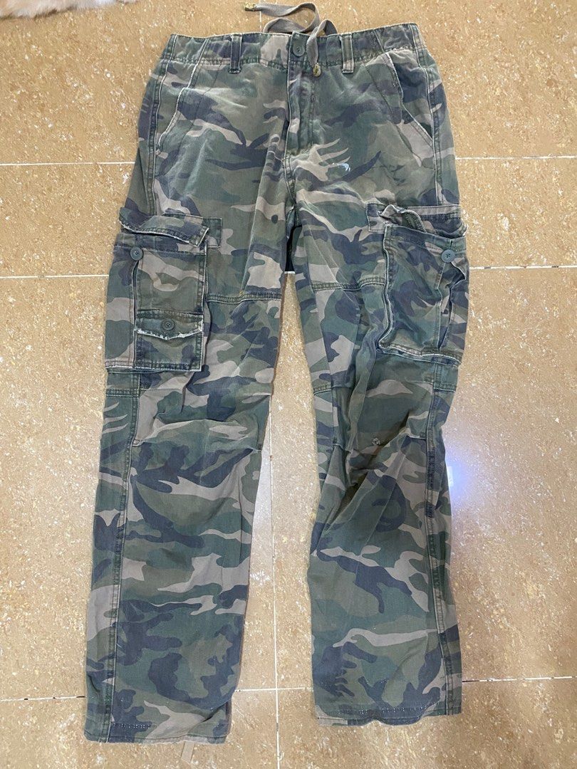 levis cargo pants, Men's Fashion, Bottoms, Jeans on Carousell