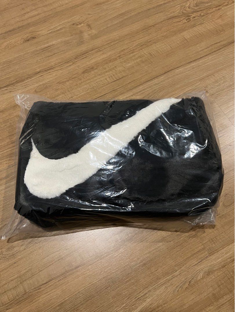 Nike hot sale simil balenciaga