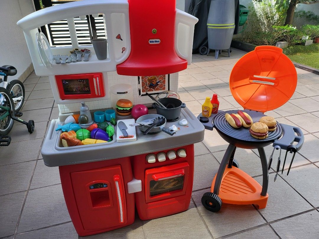 Little tikes play kitchen with grill hot sale