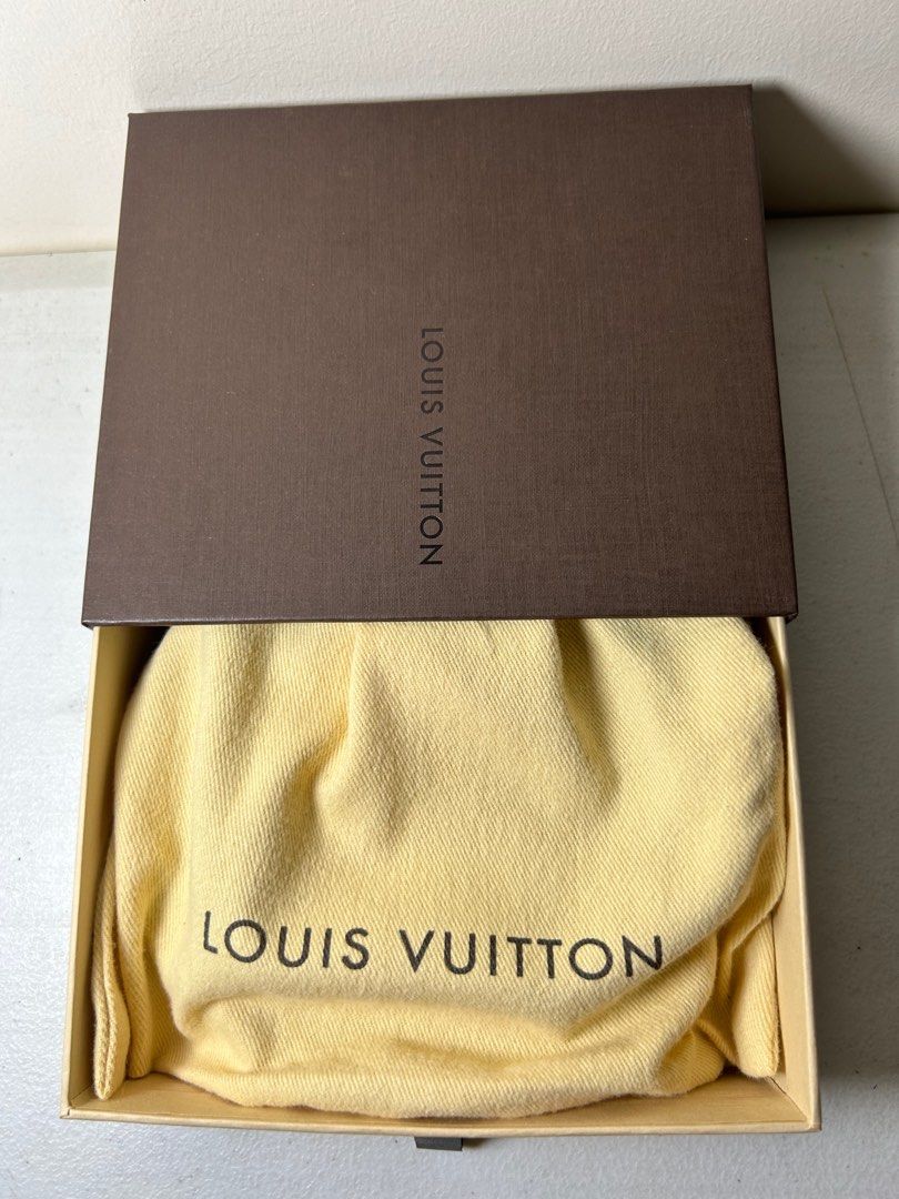 Louis Vuitton - ADJUSTABLE SHOULDER STRAP 16 MM EBENE, Luxury, Accessories  on Carousell