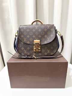 (Category: ) located in . Submitted by laydeewardrobe (Listing ID 1207100218, Image 1). Description: .