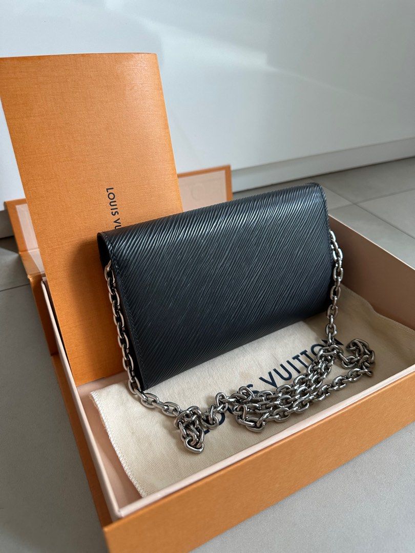 Louis Vuitton Twist belt chain wallet (M68560) in 2023