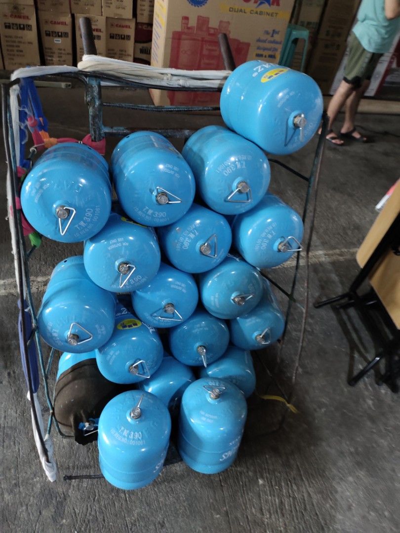 LPG TANK WITH CONTENT RETAIL/WHOLESALE (Category: Other Kitchenware & Tableware) located in Quezon City. Submitted by shiepatz23 (Listing ID 1207157444, Image 3). Description: LPG TANK MAY GAS NA Brandnew ✅ With Hose & Regulator ✅ more discount for bulk /wholesale ✅ Retail Price: Php1,250.00 only 2.7kg Super kalan set Php1,999.00 only 5kg w/ hose, regulator Php2,899.00 only 11kg w/hose, regulator Fast delivery pwede COD plus shipping fee from Nov