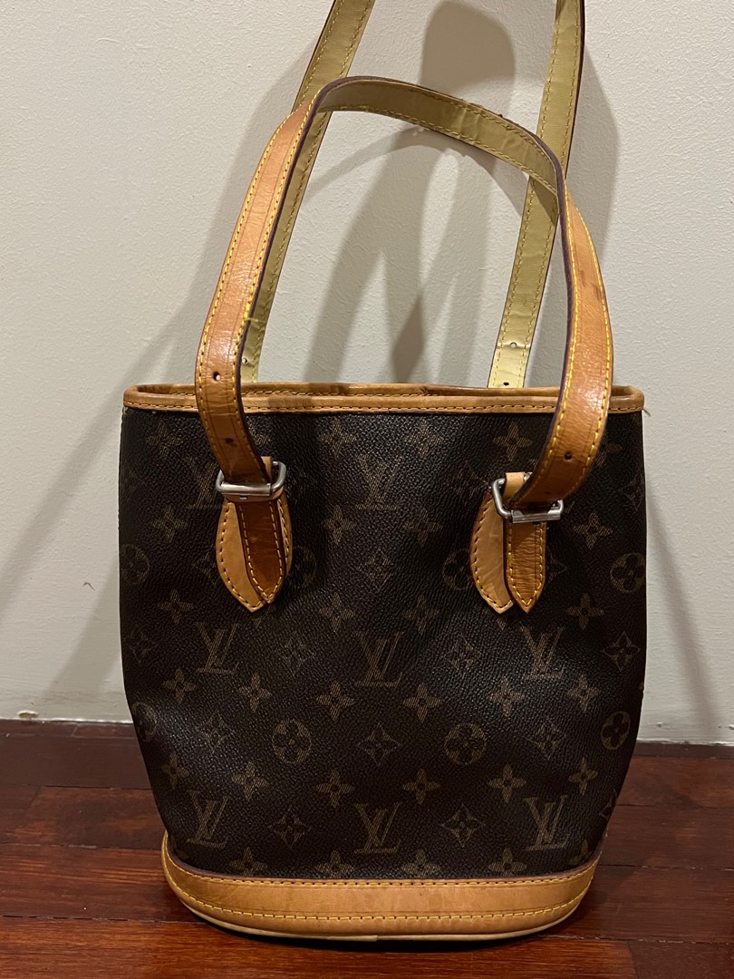 Lv copy ori (Bundle), Women's Fashion, Bags & Wallets, Purses & Pouches on  Carousell