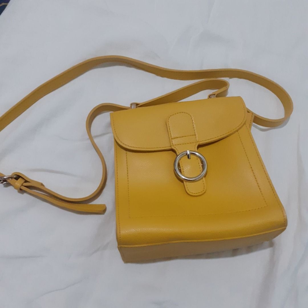 MINISO SLING BAG Women s Fashion Bags Wallets Cross body Bags on Carousell