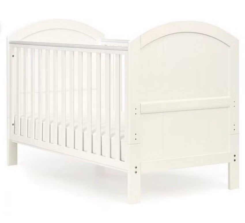 Dover Cotbed White Baby Cot Bed Mamas Papas 3d mon