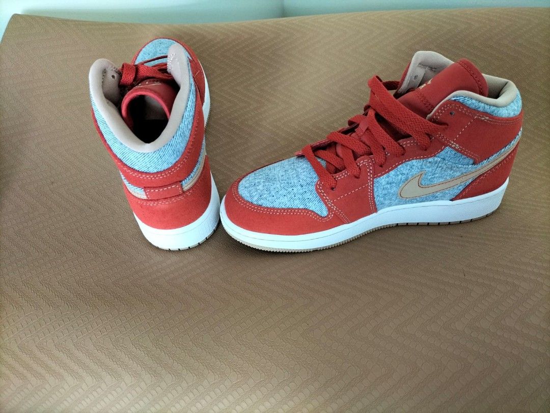 New air Jordan 1 Mid se (gs). Eur 37.5. Cinnabar hemp-white White  university red black., Women's Fashion, Footwear, Sneakers on Carousell