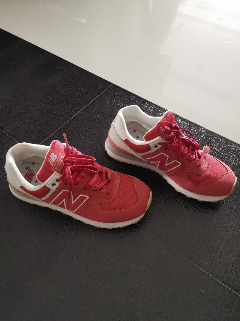 Red hotsell walking shoes