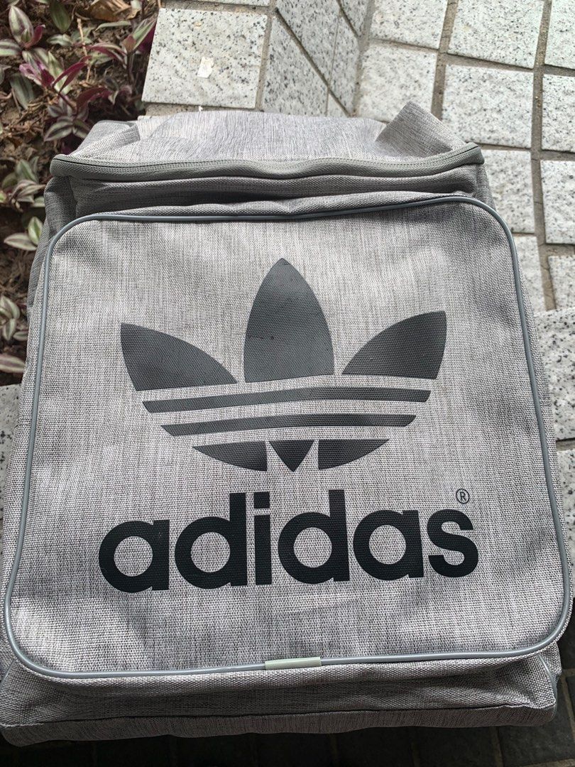 Parat Uskyldig At adskille New Original Adidas Backpack, 男裝, 袋, 背包- Carousell