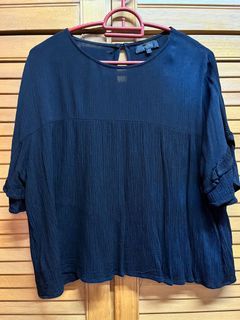 Nichii black blouse