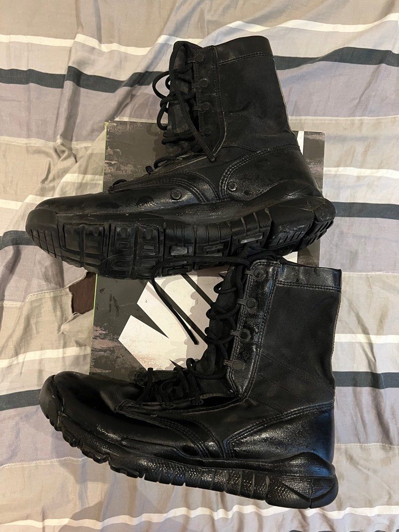 mens nike combat boots