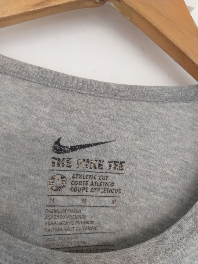Nike lebron tee medium, Men's Fashion, Tops & Sets, Tshirts & Polo Shirts on Carousell