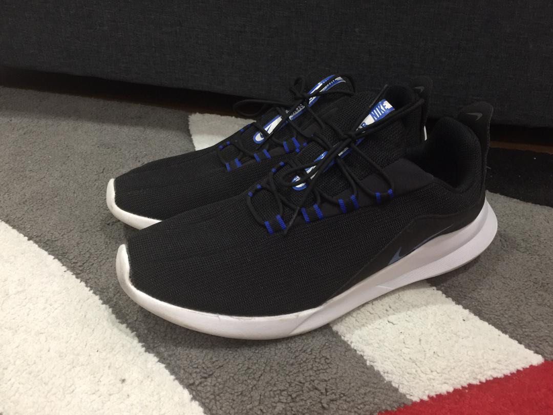 Nike viale running shoes top