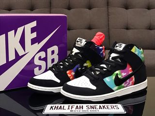 (Category: ) located in . Submitted by khalifahsneakers (Listing ID 1193954450, Image 1). Description: .