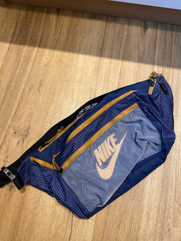 harga waist bag nike