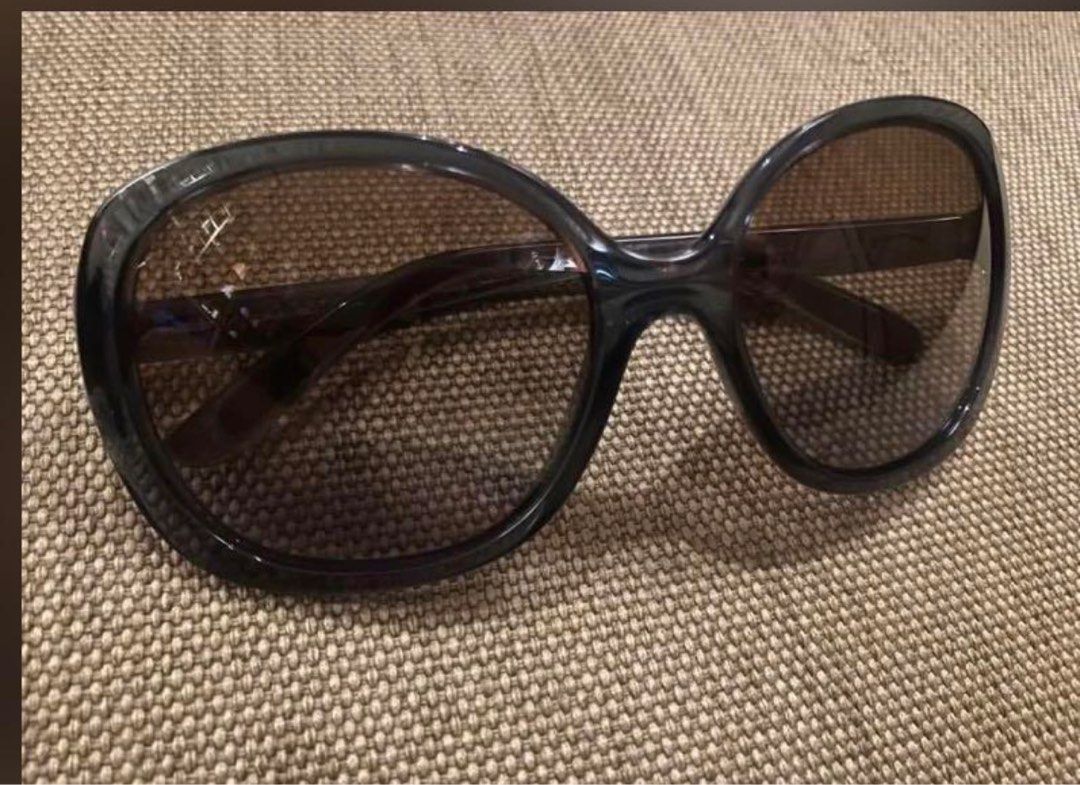 Oakley Original Sunglasses, Women's Fashion, Watches & Accessories,  Sunglasses & Eyewear on Carousell