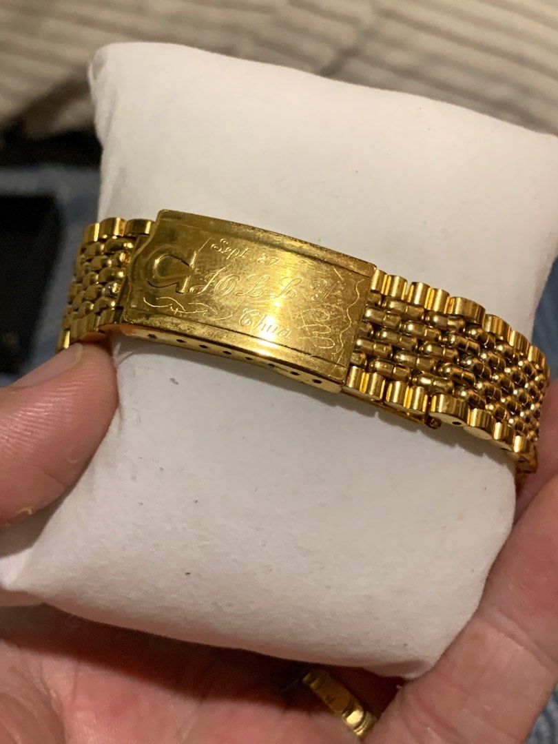 Omega Seamaster Vintage (Category: Luxury Watches) located in Manila. Submitted by moneymann888 (Listing ID 1207125628, Image 2). Description: sf buyer shoulder Legit Omega seamaster 37 mm Date display Swiss made Rice Bracelet .