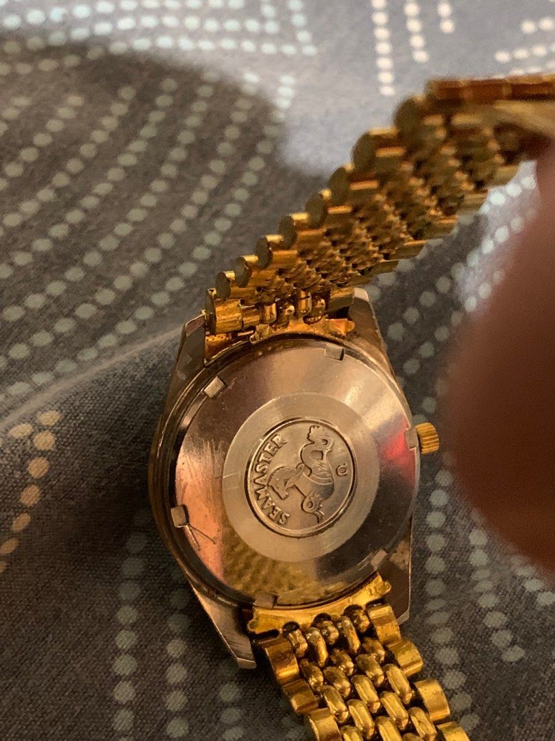 Omega Seamaster Vintage (Category: Luxury Watches) located in Manila. Submitted by moneymann888 (Listing ID 1207125628, Image 3). Description: sf buyer shoulder Legit Omega seamaster 37 mm Date display Swiss made Rice Bracelet .