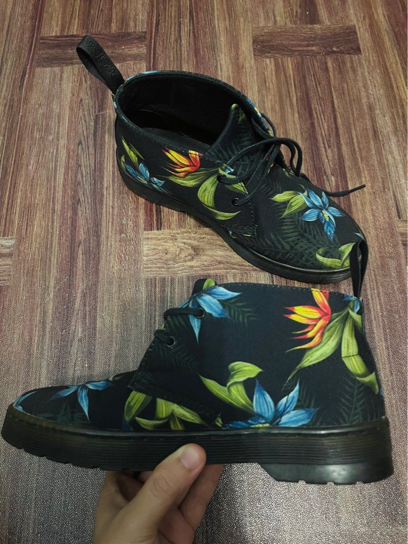 ORIGINAL DR. MARTENS DAYTONA CANVAS BLACK HAWAIIAN BOOTS Women s