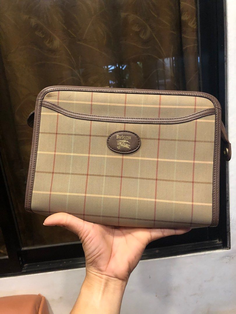 Pouch / clutch (Category: Luxury Bags & Wallets) located in Quezon City. Submitted by yunajohan24 (Listing ID 1207060010, Image 1). Description: Vintage BB.