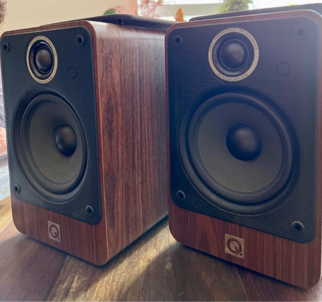 Q Acoustics 2020i Speakers Walnut Award winning speakers by Q