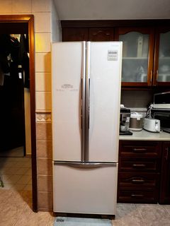 (Category: ) located in . Submitted by easy001 (Listing ID 1207129706, Image 1). Description: .
