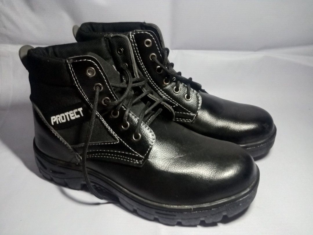 SAFETY SHOES (SIZE 46 / 11) (NEGOTIABLE PRICE), Men's Fashion, Footwear