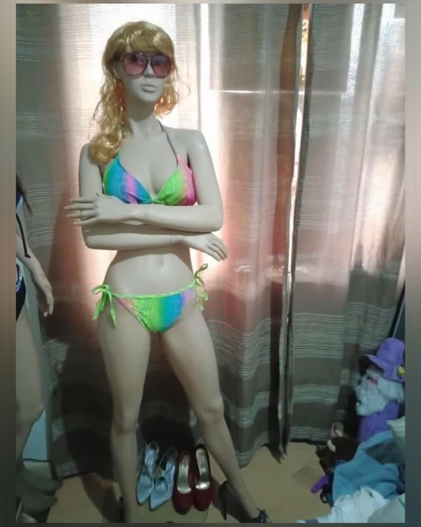 Sale! Whole body mannequin with glass stand with free half body