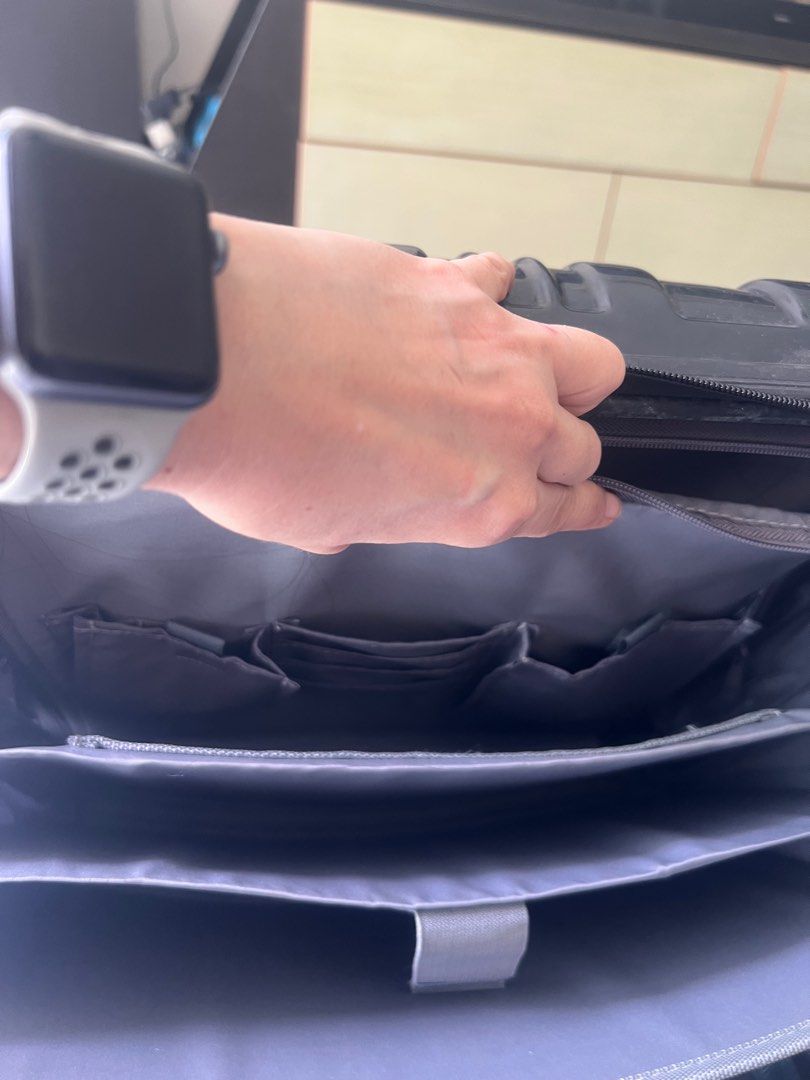 Samsonite cabin size luggage, Hobbies & Toys, Travel, Luggage on Carousell