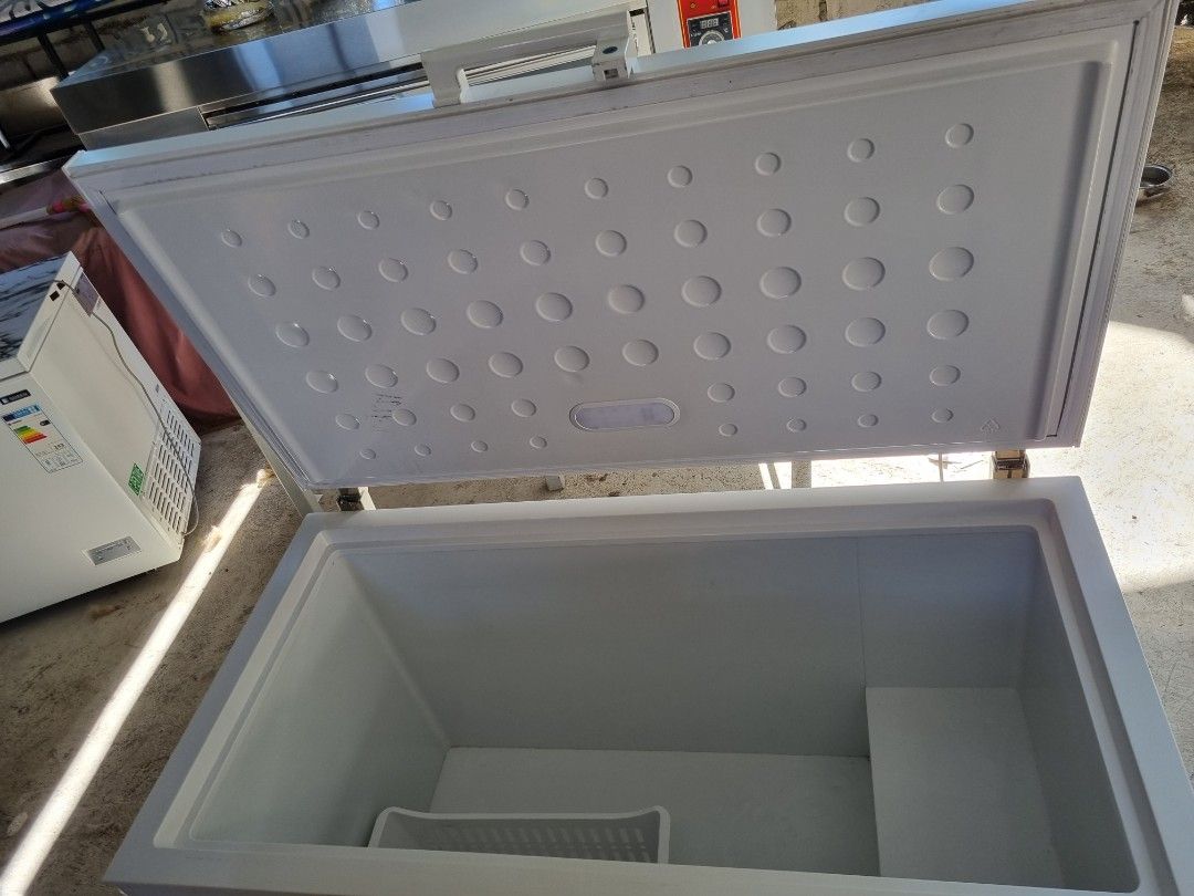 Sanden Chest Freezer 15.9 cu.ft. (NonInverter), TV & Home Appliances