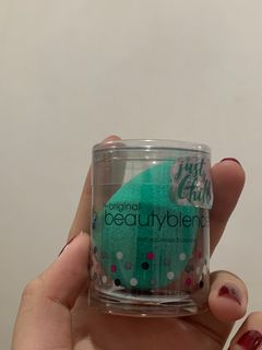 (Category: ) located in . Submitted by thriftinginkk (Listing ID 1207149628, Image 1). Description: .