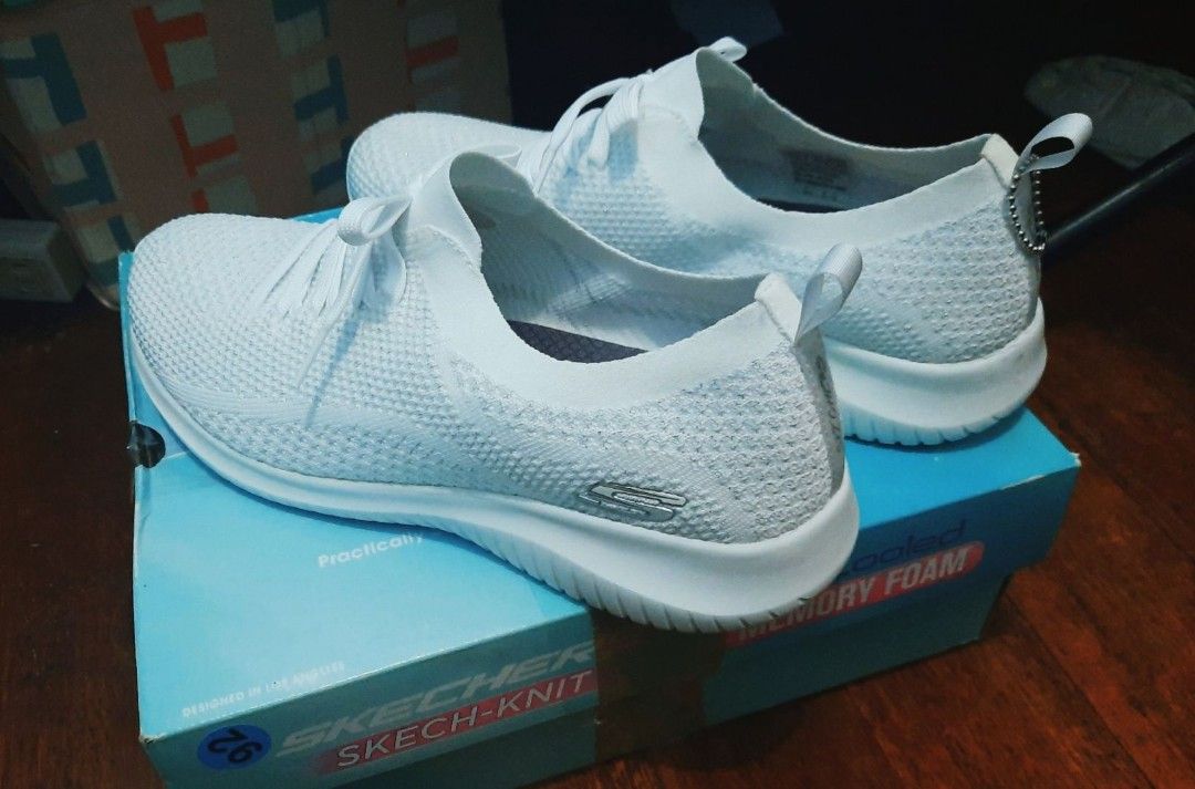 Skechers hotsell salutations white