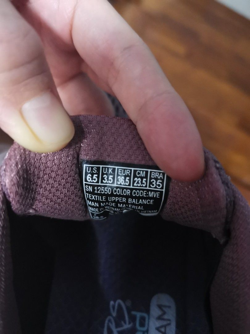 sketcher air cooled memory foam shoes