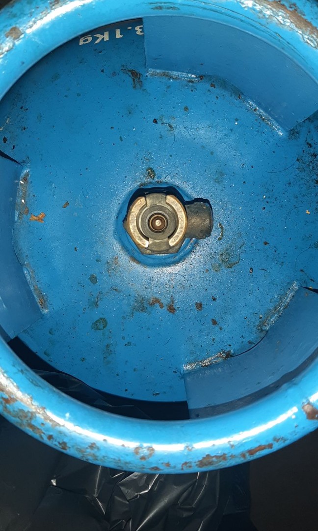 Solane Empty Tank 13.1kg salpak head, Furniture & Home Living, Bathroom