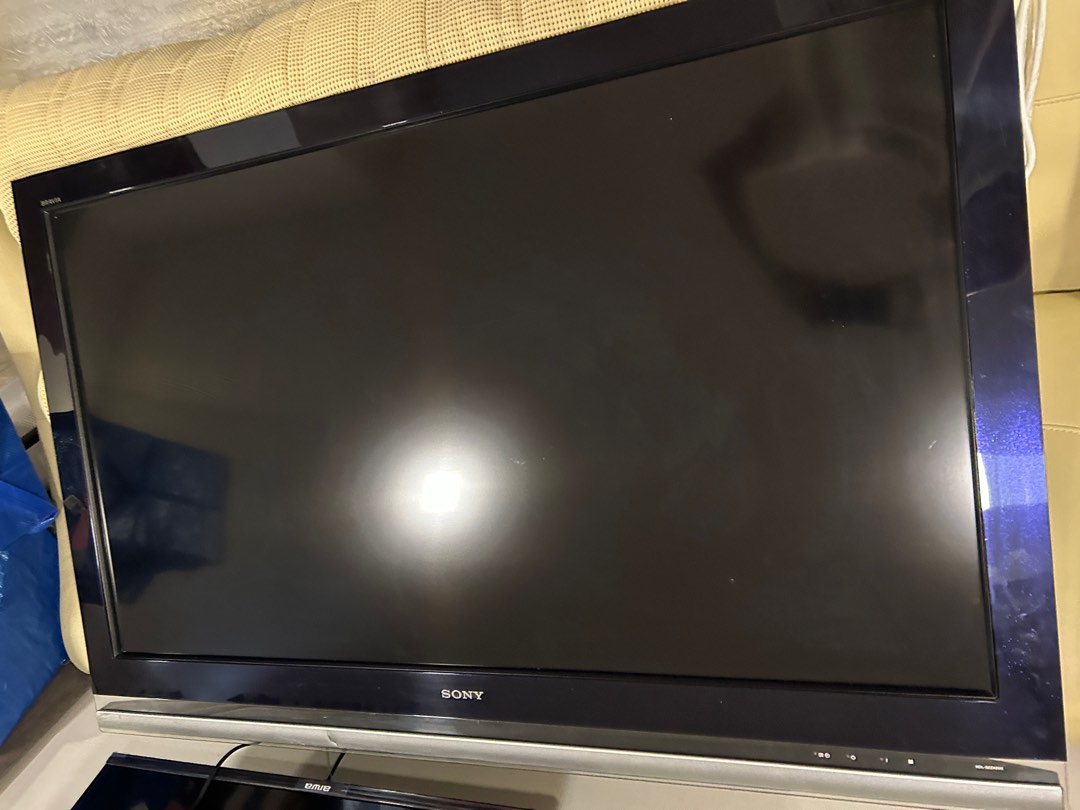 sony-52-inch-tv-tv-home-appliances-tv-entertainment-tv-on-carousell