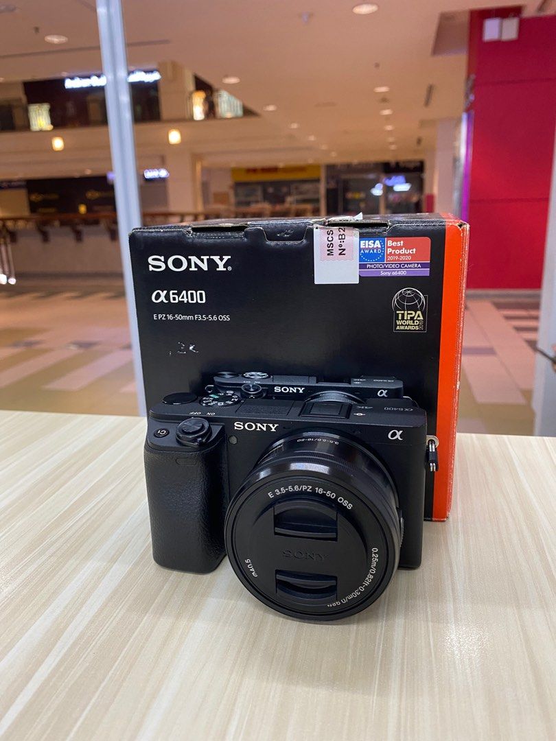 SONY A6400 WITH E PZ 1650MM OSS KIT (SC 12K ONLY) 99.9 NEW