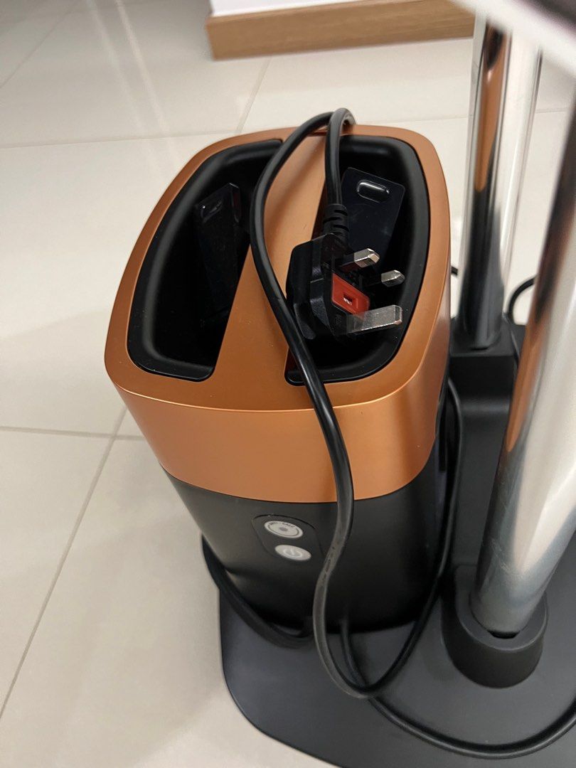 TEFAL all in one Iron and Clothes Streamer (model qt1020 ), TV & Home