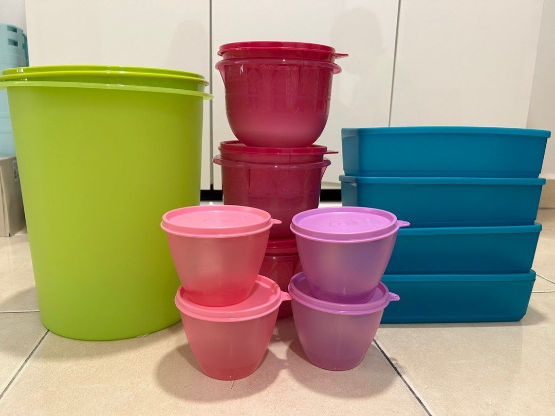 Tupperware set, Furniture & Home Living, Kitchenware & Tableware, Food