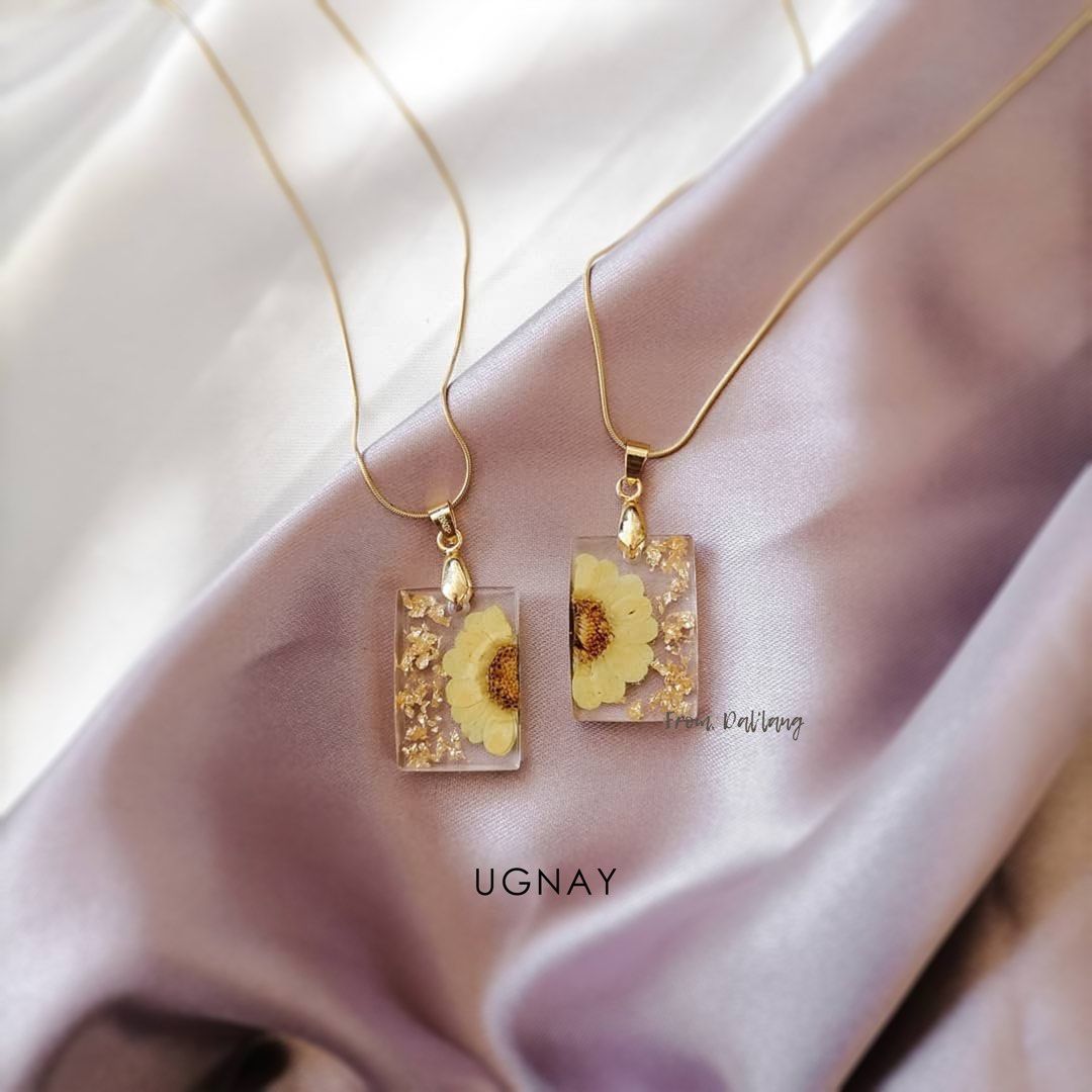 Ugnay Resin Necklace - From, Dal'lang, Women's Fashion, Jewelry & Organizers, Necklaces on Carousell