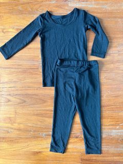 Uniqlo Heattech base layer size 90
