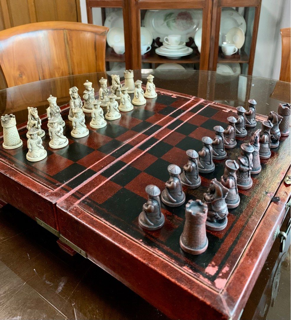 Vintage Chinese Chess Set, Hobbies & Toys, Memorabilia & Collectibles