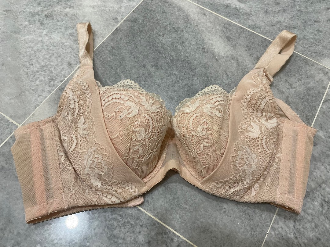 BN Triumph Wacoal Bra Size Cup A75, Women's Fashion, Watches & Accessories,  Other Accessories on Carousell