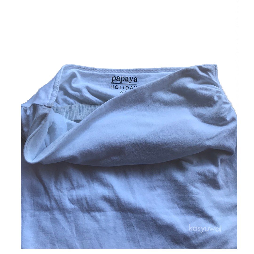 White Tube Style (Category: Others Tops) located in Calamba. Submitted by kasyuwal (Listing ID 1206971114, Image 2). Description: Tube style top Color white Stretchable .