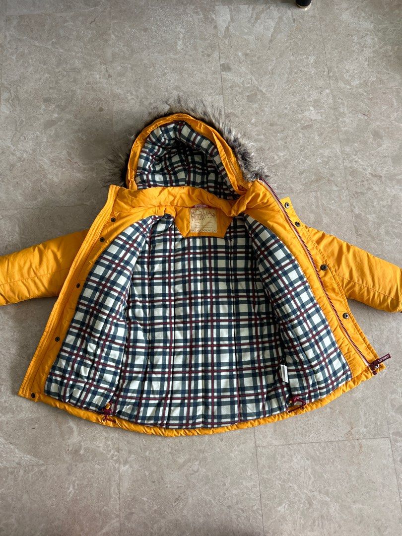 Winter Jacket (Category: Babies & Kids Fashion) located in Singapore. Submitted by sglife09 (Listing ID 1206962472, Image 2). Description: Like new, good condition. Used few times only. Very cute and functional jacket, good for 4-6 years old.