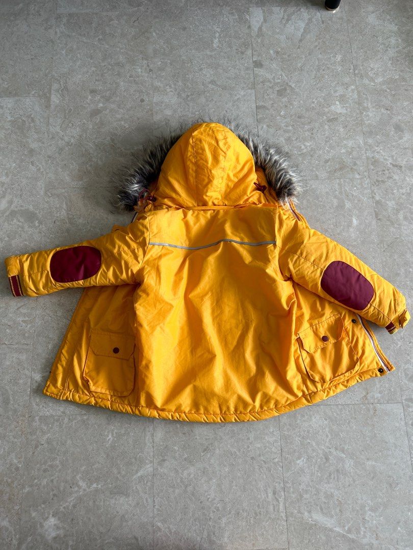 Winter Jacket (Category: Babies & Kids Fashion) located in Singapore. Submitted by sglife09 (Listing ID 1206962472, Image 3). Description: Like new, good condition. Used few times only. Very cute and functional jacket, good for 4-6 years old.