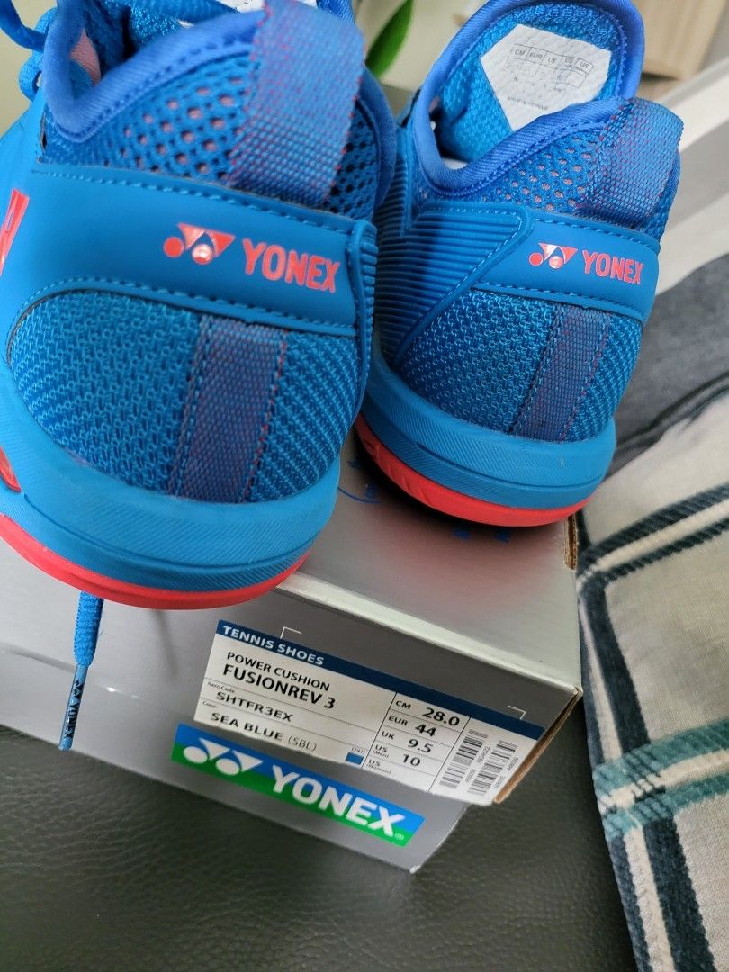 Yonex Fusionrev3 Men s Fashion Footwear Sneakers on Carousell