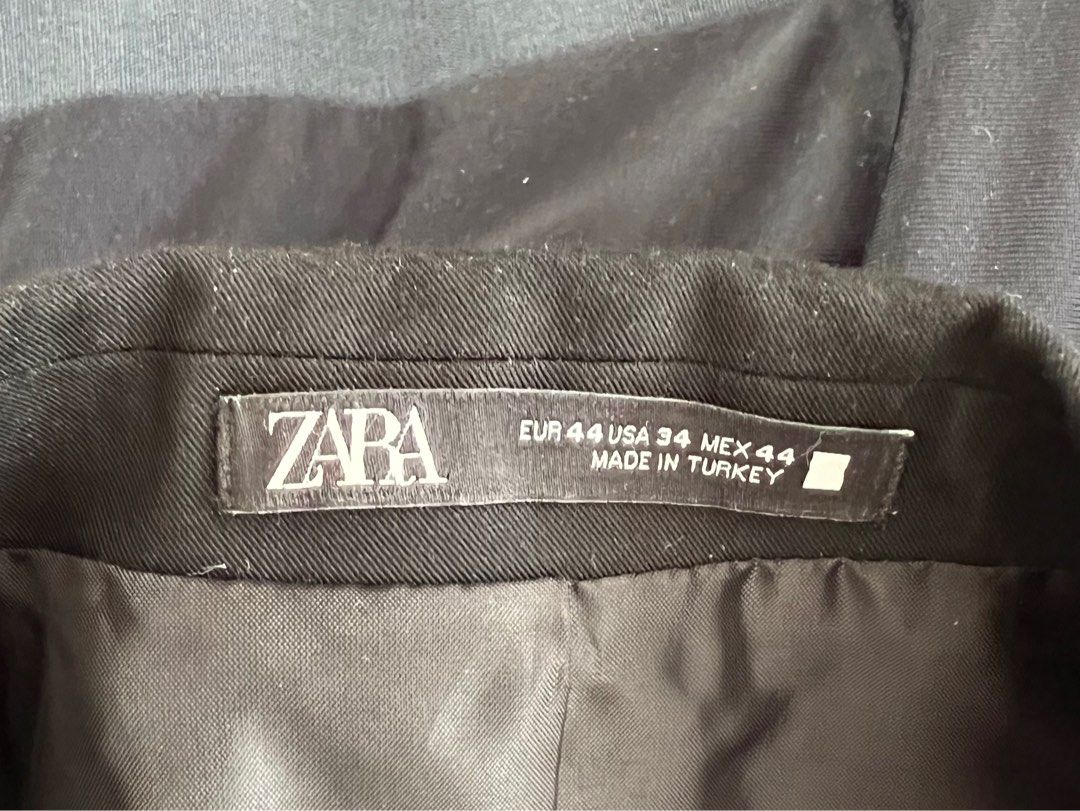 Zara slim fit men suit with 02 x pants, Men's Fashion, Coats, Jackets