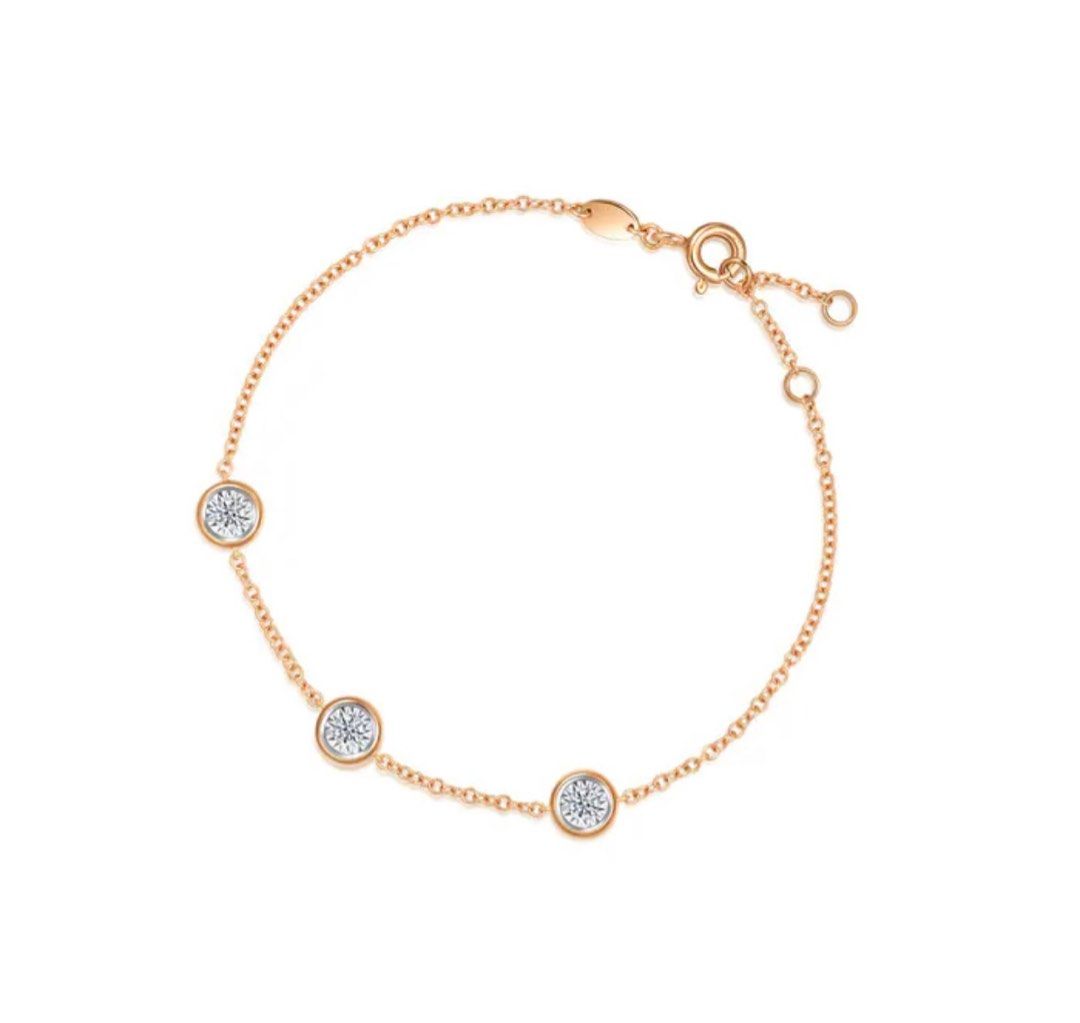 5折賣全新周生生Daily Luxe「炫幻」18K白紅分色黃金鑽石手鍊(佳節送禮首選), 女裝, 飾物及配件, 手鍊- Carousell